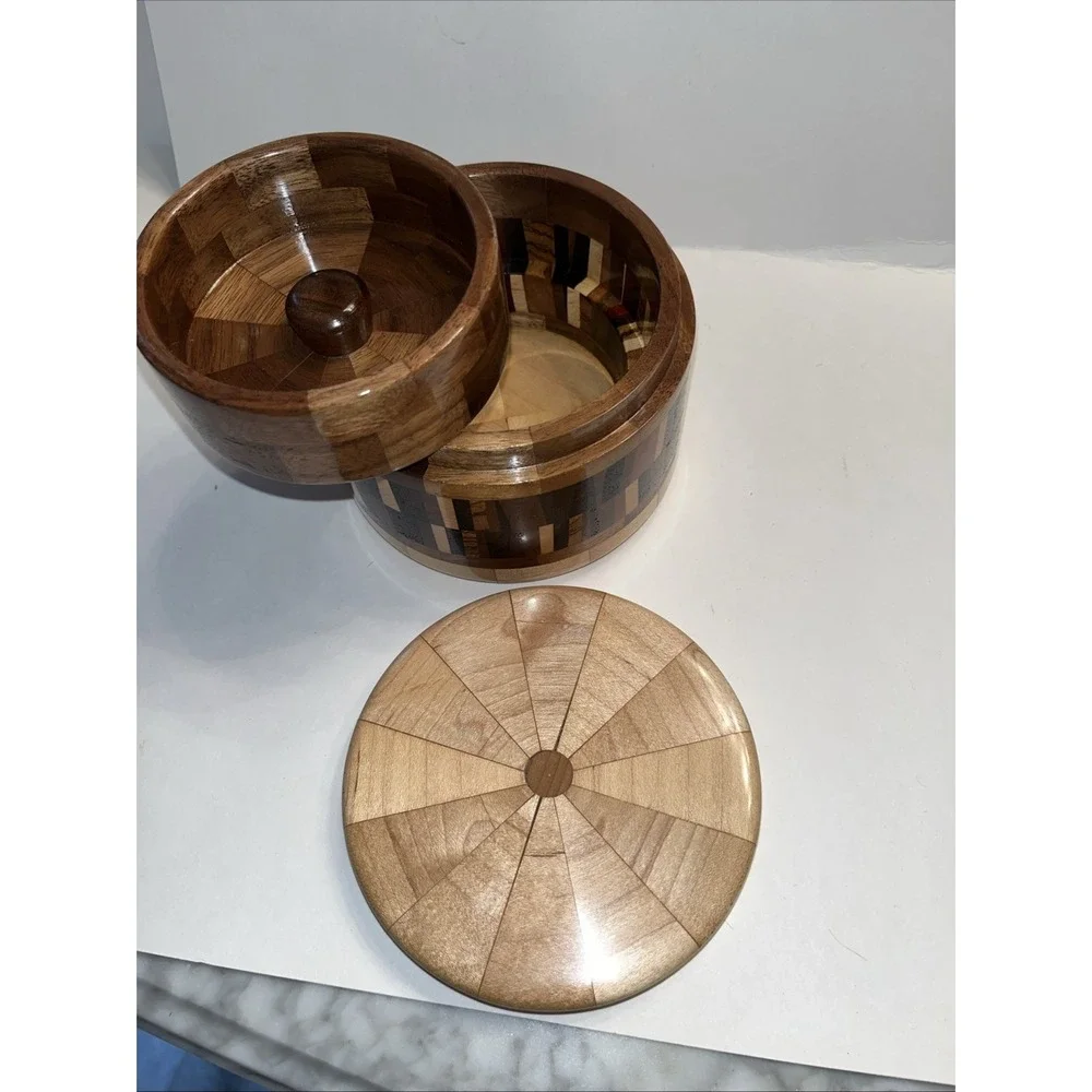 Wood‎ Hand Crafted Decorative storage containers Used